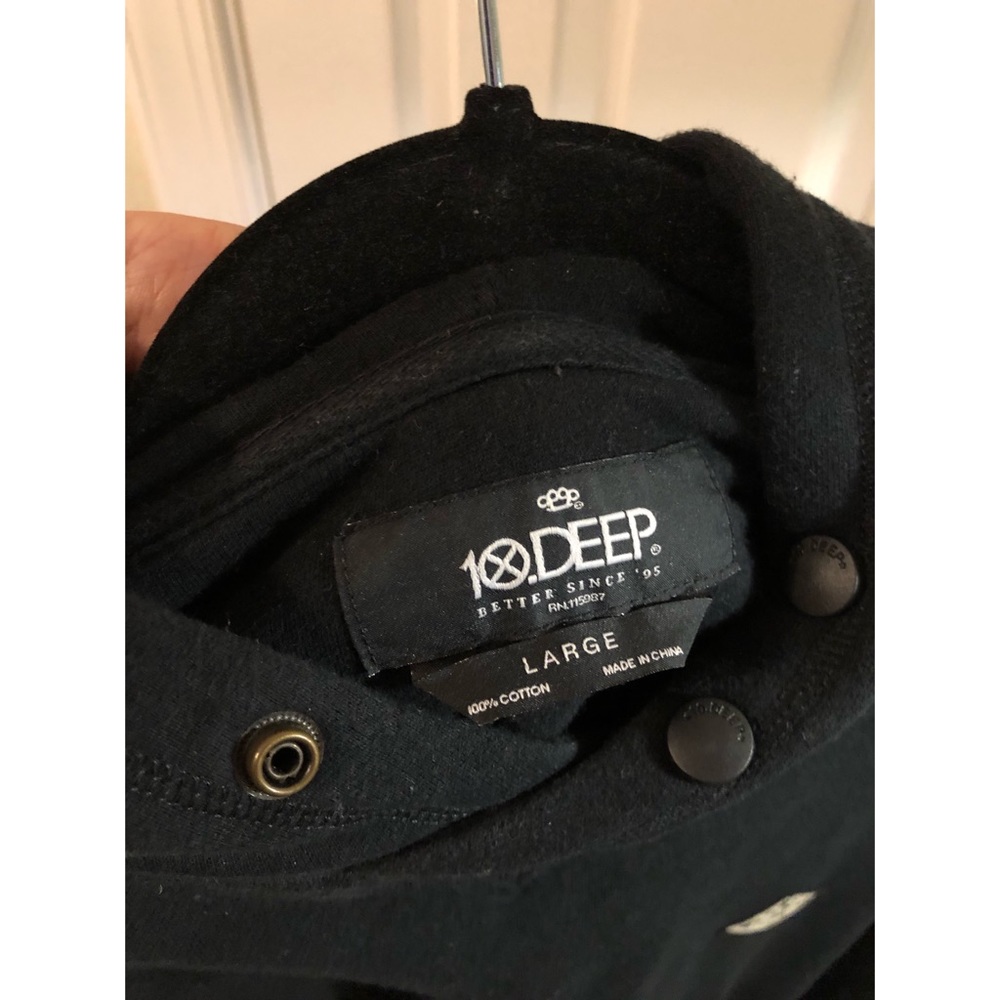 10.Deep Hoodie - Picture 7 of 7
